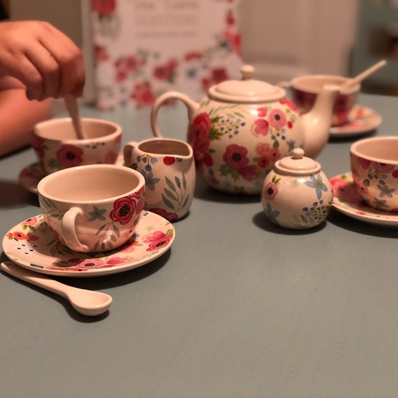 Collectable Kids Tea Set - Daughter of The King Collection - Mary & Martha NIB - Picture 6 of 6